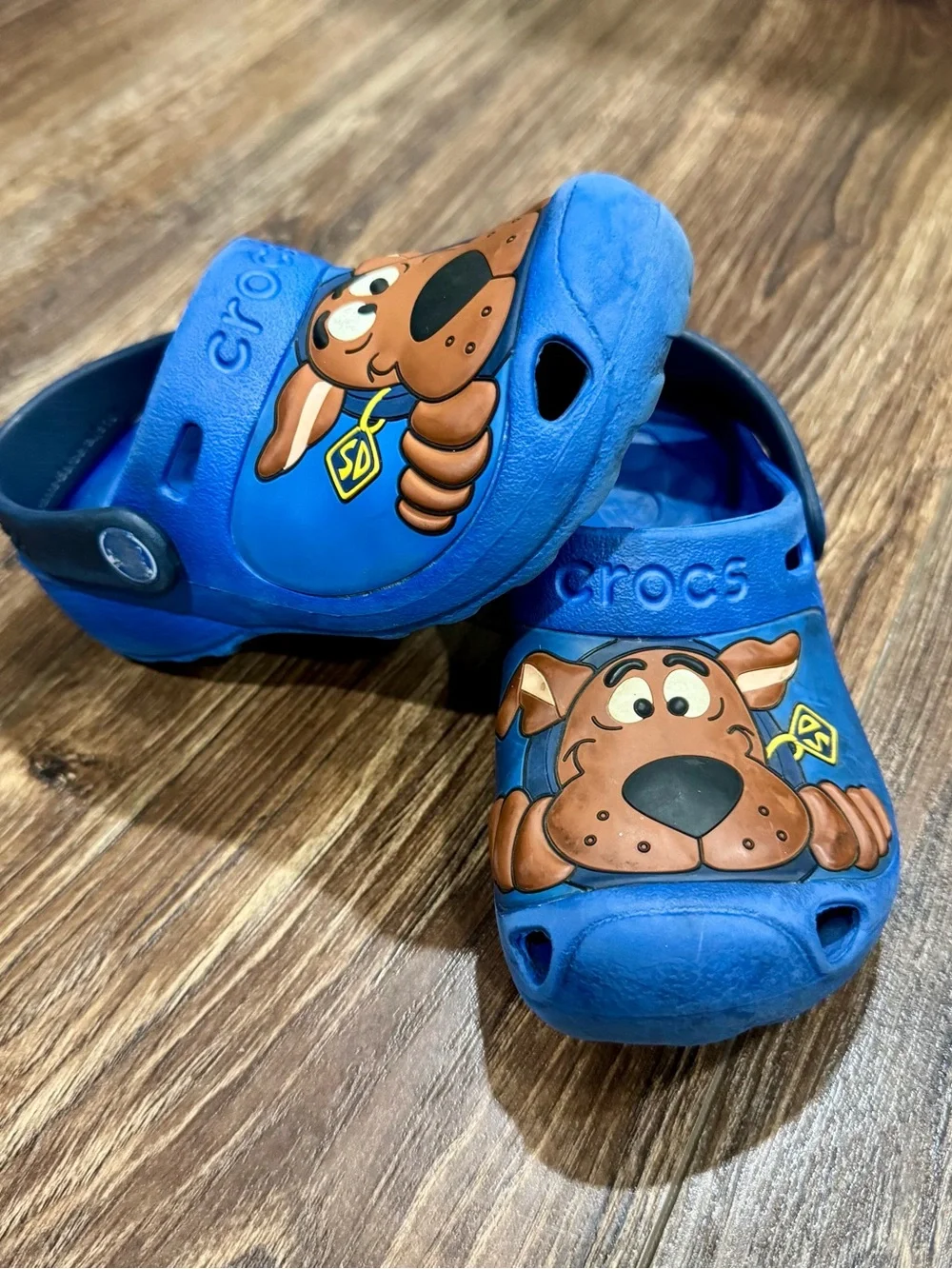 Crocs Kids' Blue Scooby-Doo Clogs Size 10/11C